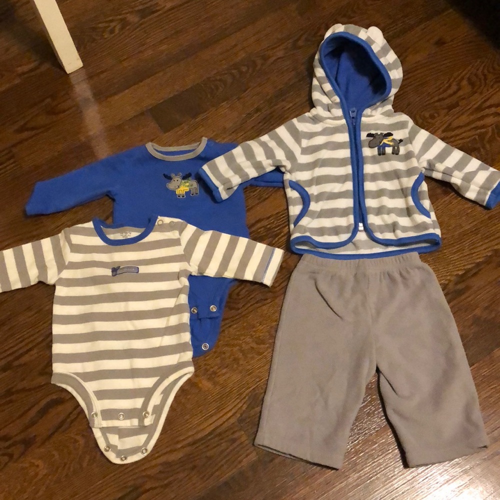 Carter’s 4 Piece Moose Set